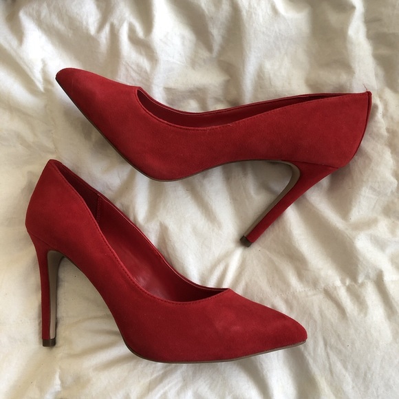 Red Velvet BGBG heels - Picture 2 of 4